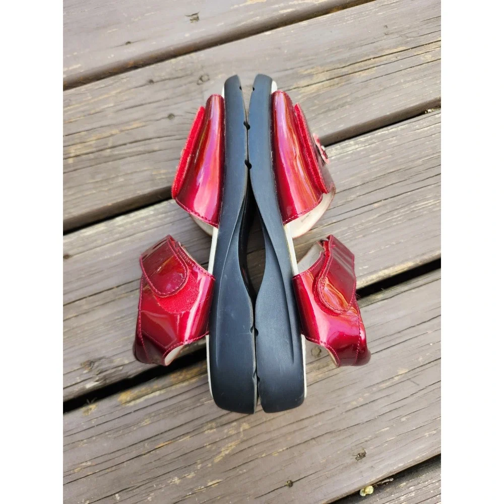 Elefanten‎ Platform Sandals Red Patent Leather Floral Applique Vintage Size 38
